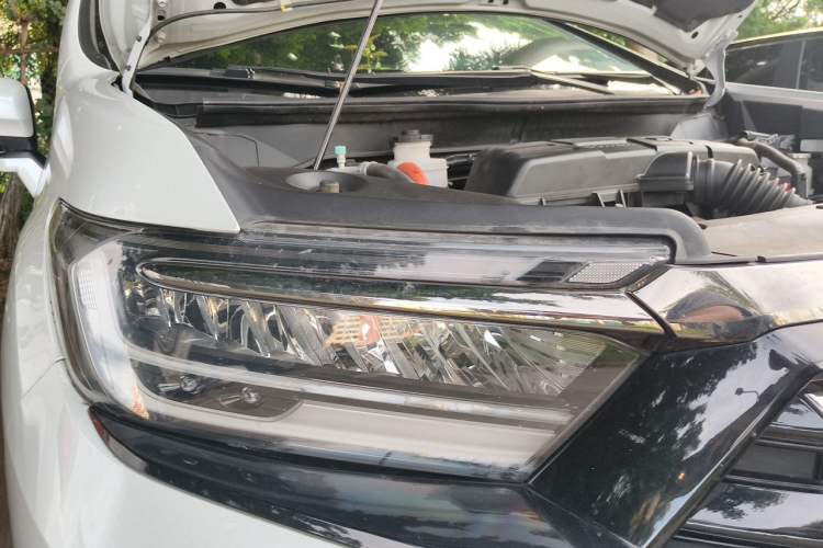 Used Honda Elysion 2024 2.0L eHEV Luxury Edition Right Front Headlight