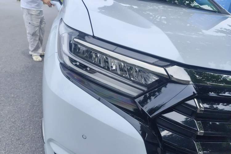 Used Honda Elysion 2024 2.0L eHEV Luxury Edition Right Front Headlight