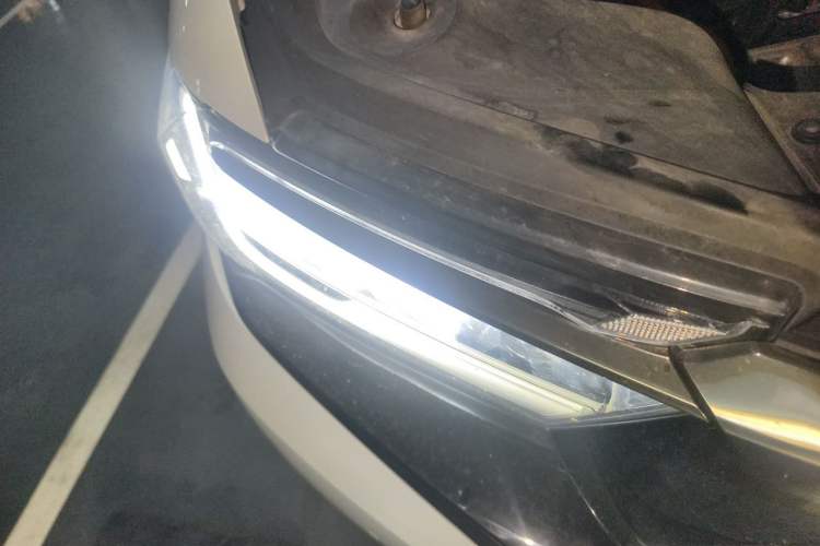 Used Honda Elysion 2024 2.0L eHEV Luxury Edition Right Front Headlight