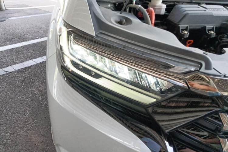 Used Honda Elysion 2024 2.0L eHEV Luxury Edition Right Front Headlight