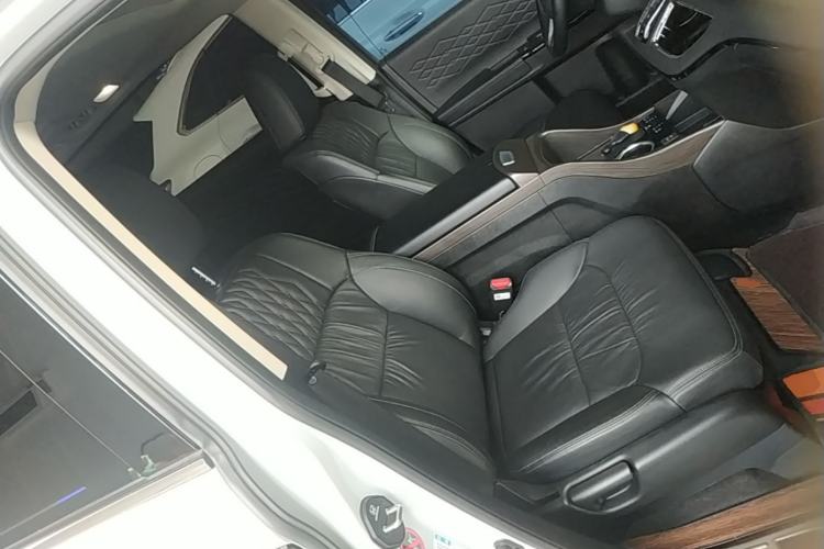 Used Honda Elysion 2024 2.0L eHEV Luxury Edition Right Front Seat