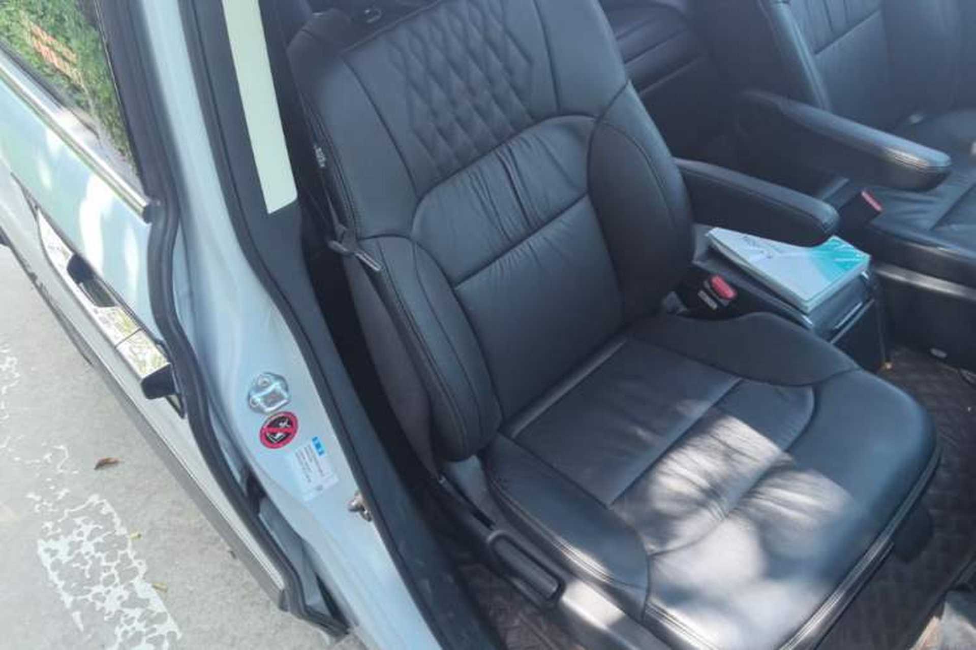 Used Honda Elysion 2024 2.0L eHEV Luxury Edition Right Front Seat