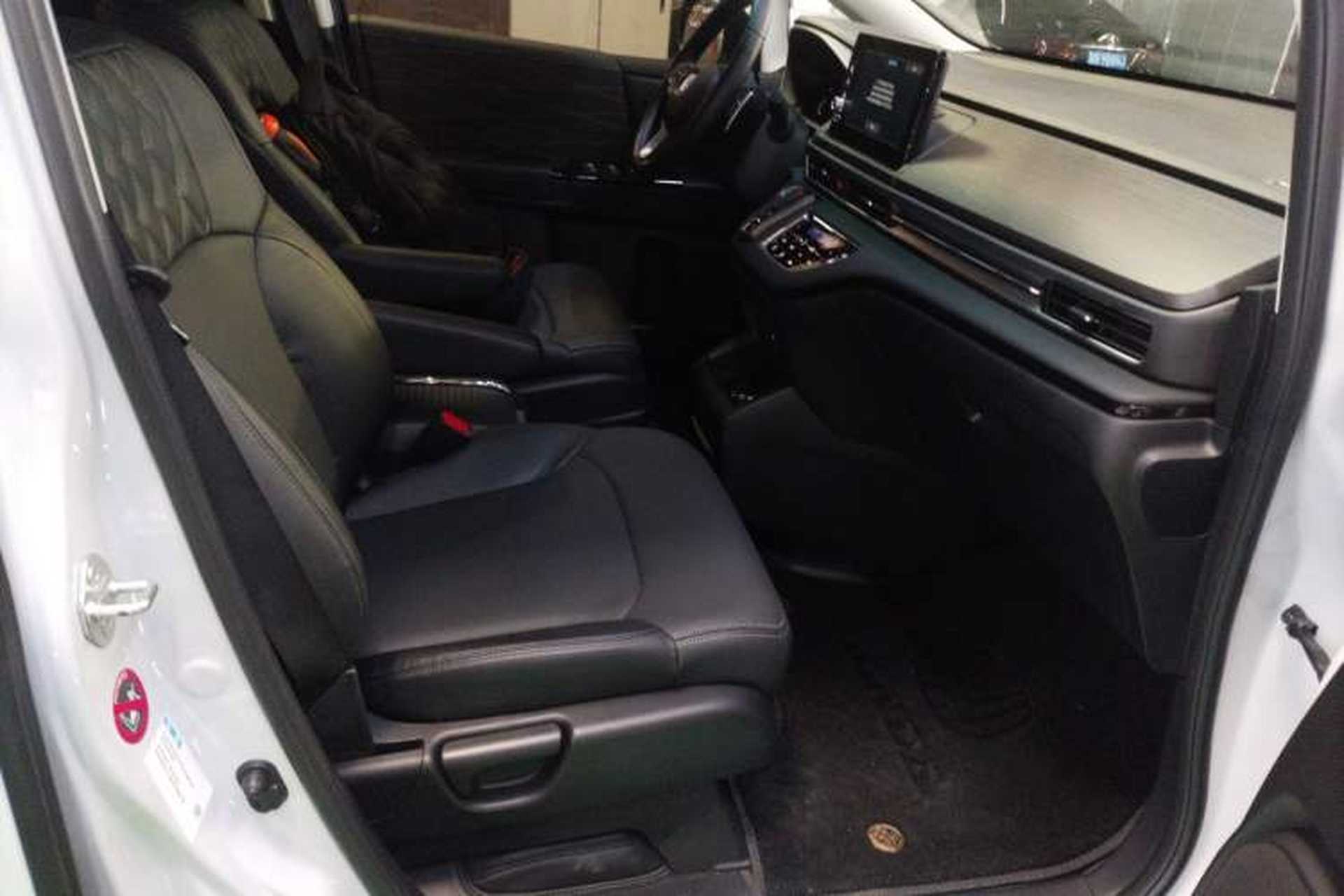 Used Honda Elysion 2024 2.0L eHEV Comfort Edition Right Front Seat