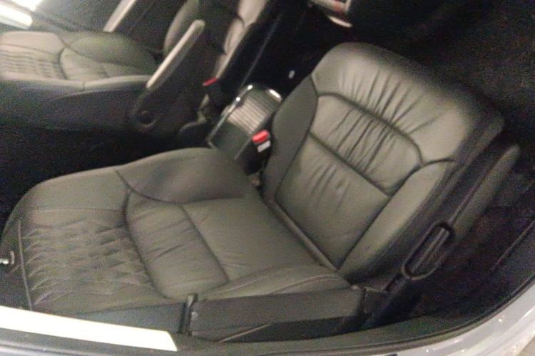 Used Honda Elysion 2024 2.0L eHEV Luxury Edition Right Front Seat