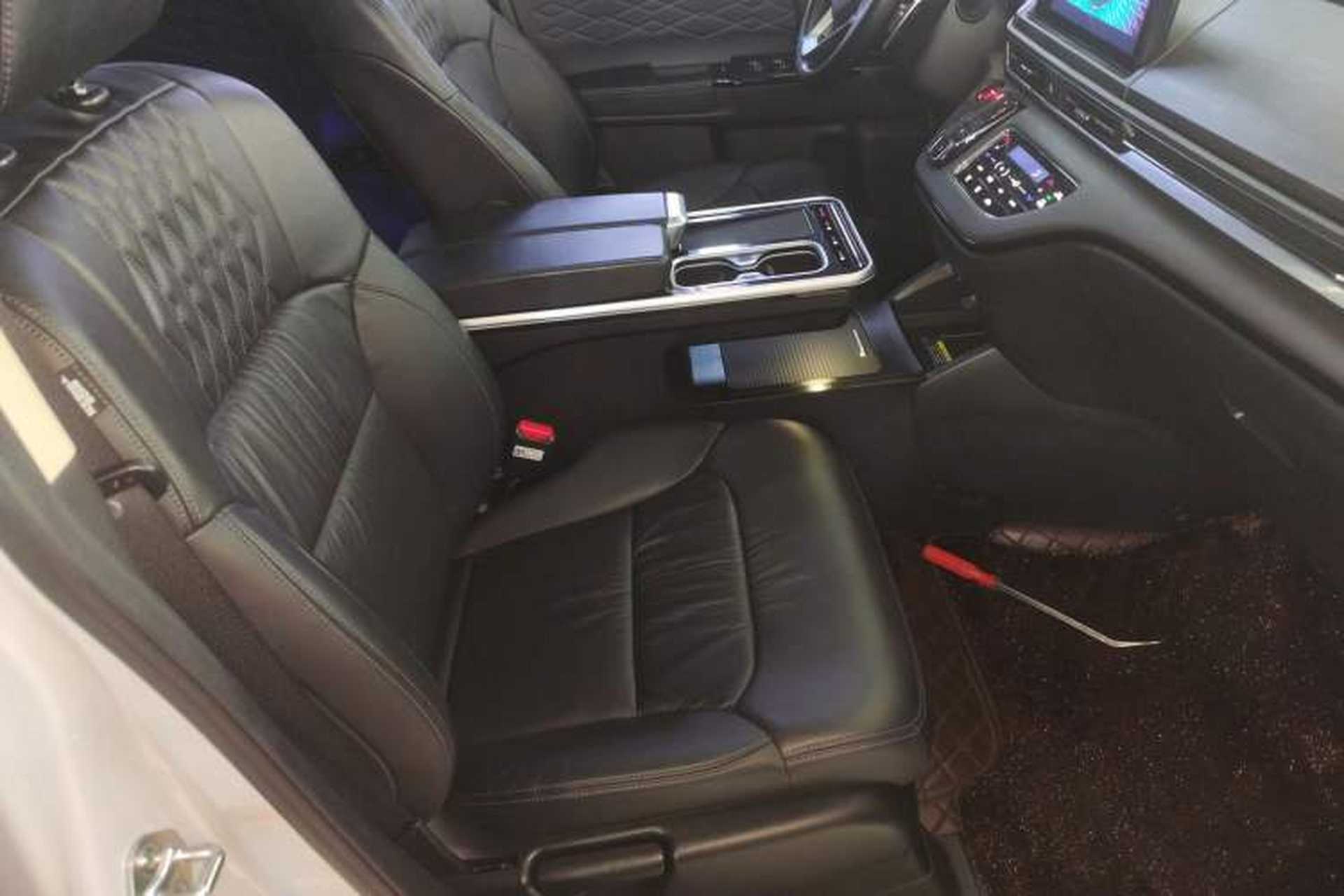 Used Honda Elysion 2024 2.0L eHEV Luxury Edition Right Front Seat