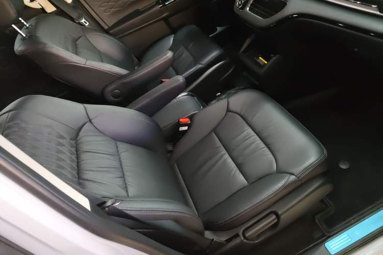 Used Honda Elysion 2024 2.0L eHEV Luxury Edition Right Front Seat