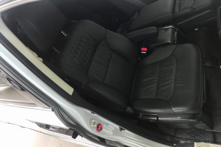Used Honda Elysion 2024 2.0L eHEV Luxury Edition Right Front Seat