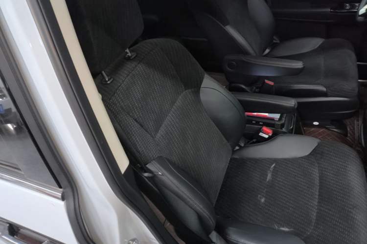 Used Honda Elysion 2024 2.0L eHEV Comfort Edition Right Front Seat