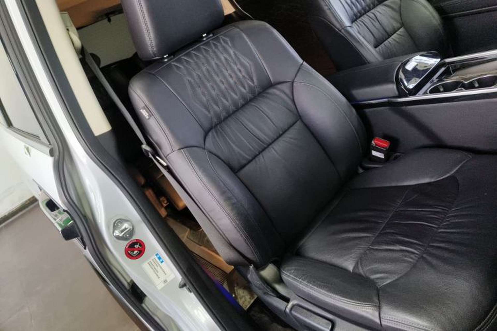 Used Honda Elysion 2024 2.0L eHEV Luxury Edition Right Front Seat