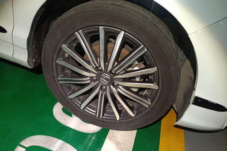 Used Honda Elysion 2024 2.0L eHEV Luxury Edition Right Front Wheel Hub