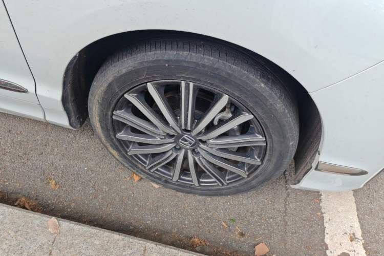 Used Honda Elysion 2024 2.0L eHEV Luxury Edition Right Front Wheel Hub