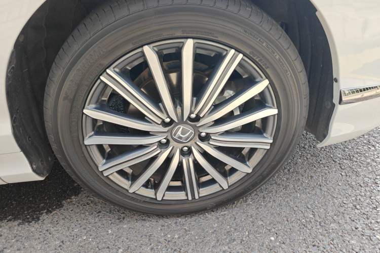 Used Honda Elysion 2024 2.0L eHEV Luxury Edition Right Front Wheel Hub