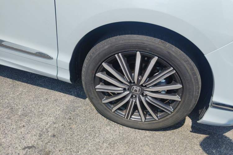 Used Honda Elysion 2024 2.0L eHEV Luxury Edition Right Front Wheel Hub