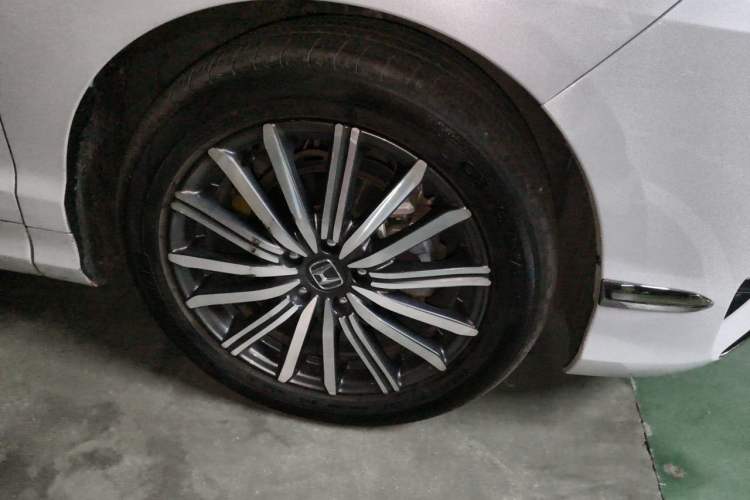 Used Honda Elysion 2024 2.0L eHEV Luxury Edition Right Front Wheel Hub