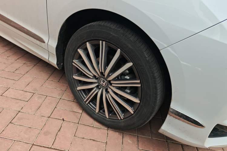 Used Honda Elysion 2024 2.0L eHEV Luxury Edition Right Front Wheel Hub
