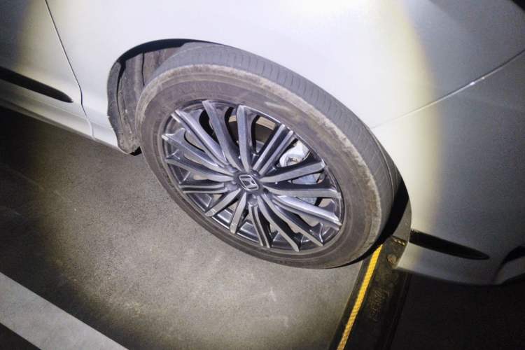 Used Honda Elysion 2024 2.0L eHEV Luxury Edition Right Front Wheel Hub