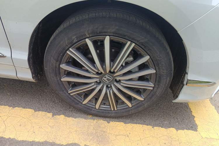 Used Honda Elysion 2024 2.0L eHEV Luxury Edition Right Front Wheel Hub