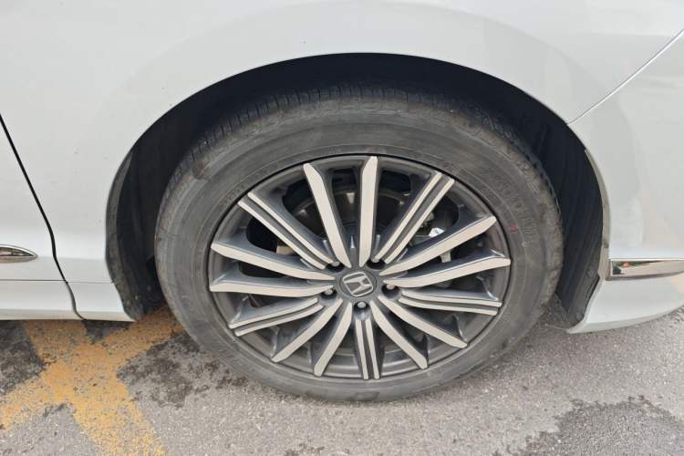 Used Honda Elysion 2024 2.0L eHEV Luxury Edition Right Front Wheel Hub