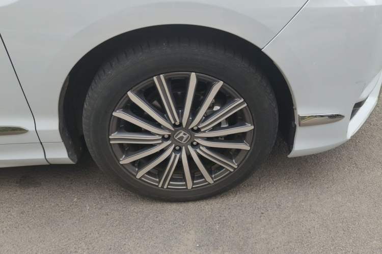 Used Honda Elysion 2024 2.0L eHEV Luxury Edition Right Front Wheel Hub