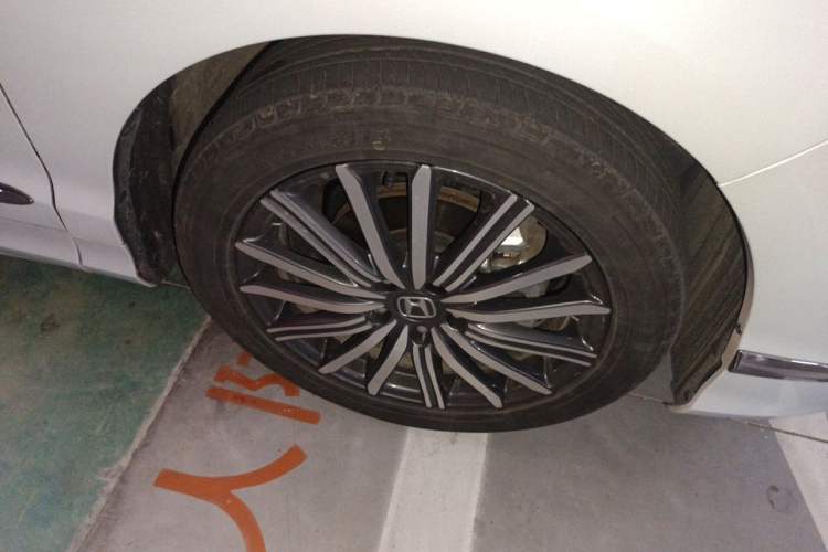 Used Honda Elysion 2024 2.0L eHEV Luxury Edition Right Front Wheel Hub