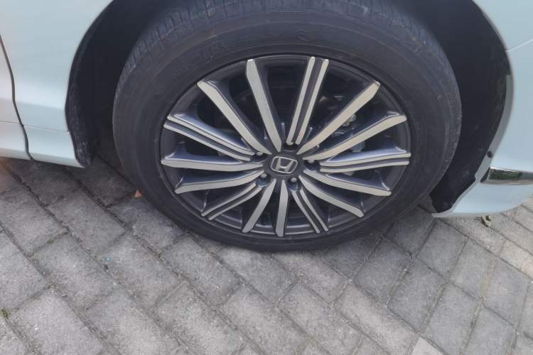 Used Honda Elysion 2024 2.0L eHEV Luxury Edition Right Front Wheel Hub
