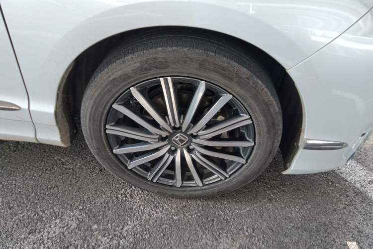 Used Honda Elysion 2024 2.0L eHEV Luxury Edition Right Front Wheel Hub