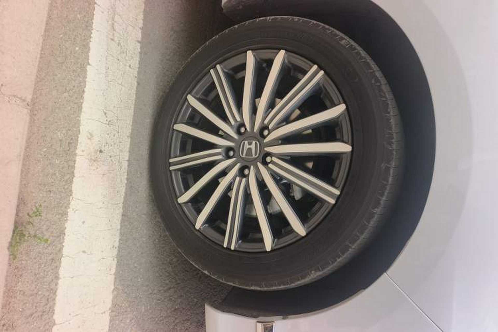 Used Honda Elysion 2024 2.0L eHEV Luxury Edition Right Front Wheel Hub
