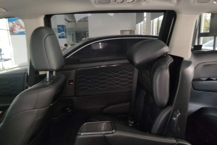 Used Honda Elysion 2024 2.0L eHEV Luxury Edition Right Rear Door Interior