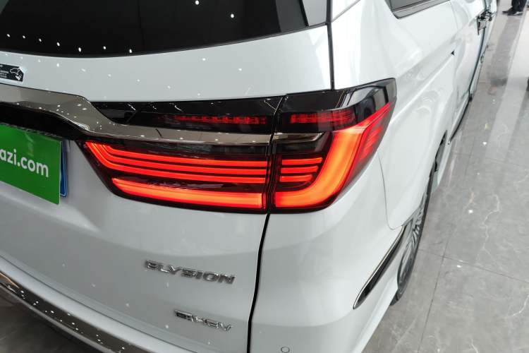Used Honda Elysion 2024 2.0L eHEV Luxury Edition Right Rear Taillight