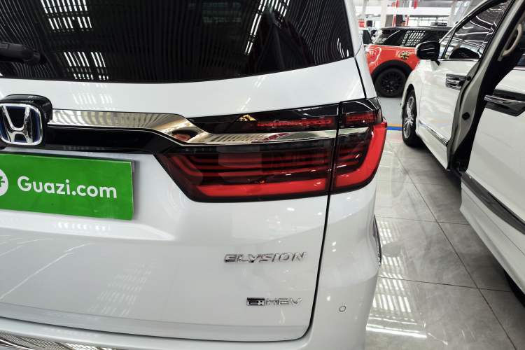 Used Honda Elysion 2024 2.0L eHEV Luxury Edition Right Rear Taillight
