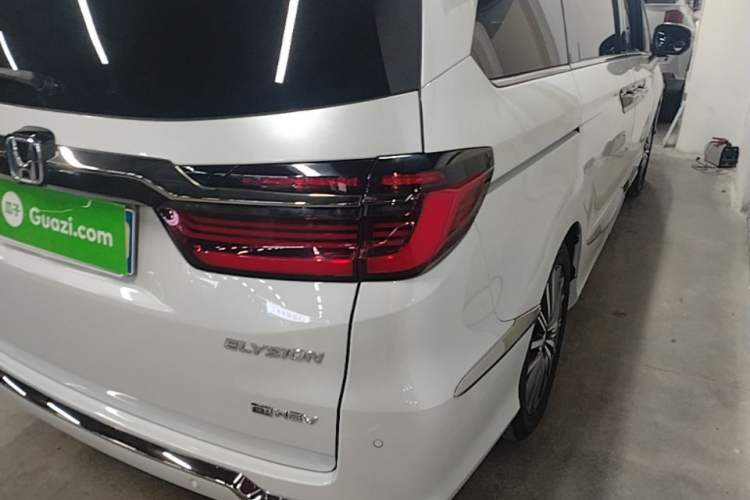 Used Honda Elysion 2024 2.0L eHEV Luxury Edition Right Rear Taillight
