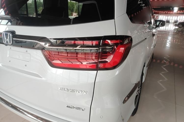 Used Honda Elysion 2024 2.0L eHEV Luxury Edition Right Rear Taillight