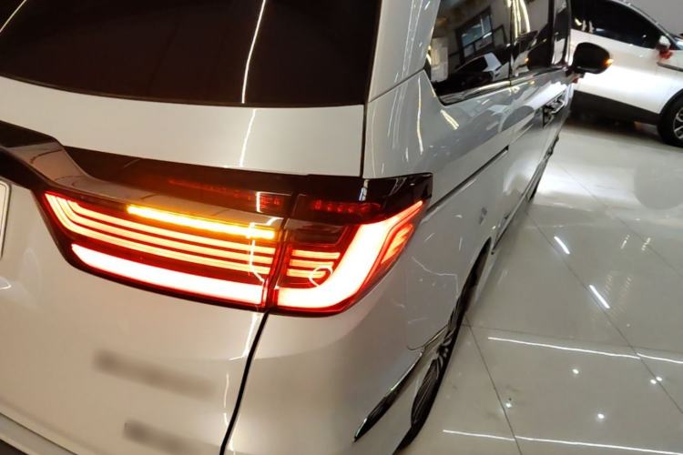 Used Honda Elysion 2024 2.0L eHEV Luxury Edition Right Rear Taillight