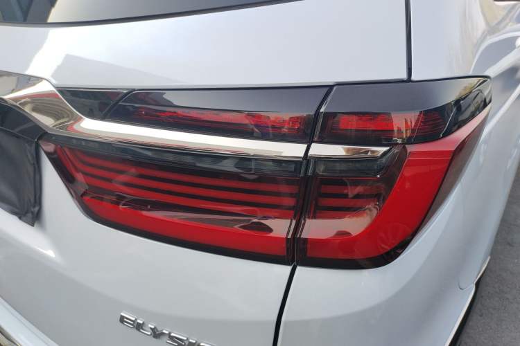 Used Honda Elysion 2024 2.0L eHEV Luxury Edition Right Rear Taillight