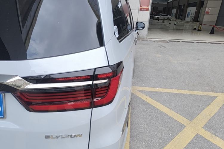 Used Honda Elysion 2024 2.0L eHEV Luxury Edition Right Rear Taillight