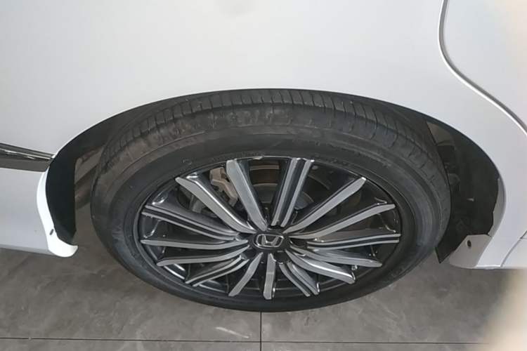 Used Honda Elysion 2024 2.0L eHEV Luxury Edition Right Rear Wheel Hub