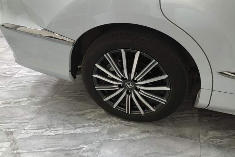 Used Honda Elysion 2024 2.0L eHEV Luxury Edition Right Rear Wheel Hub