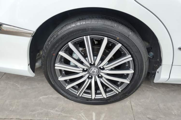 Used Honda Elysion 2024 2.0L eHEV Luxury Edition Right Rear Wheel Hub