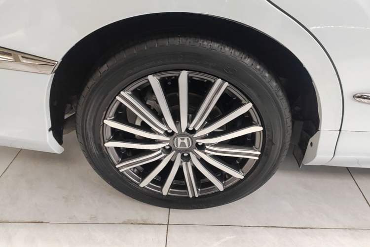 Used Honda Elysion 2024 2.0L eHEV Luxury Edition Right Rear Wheel Hub