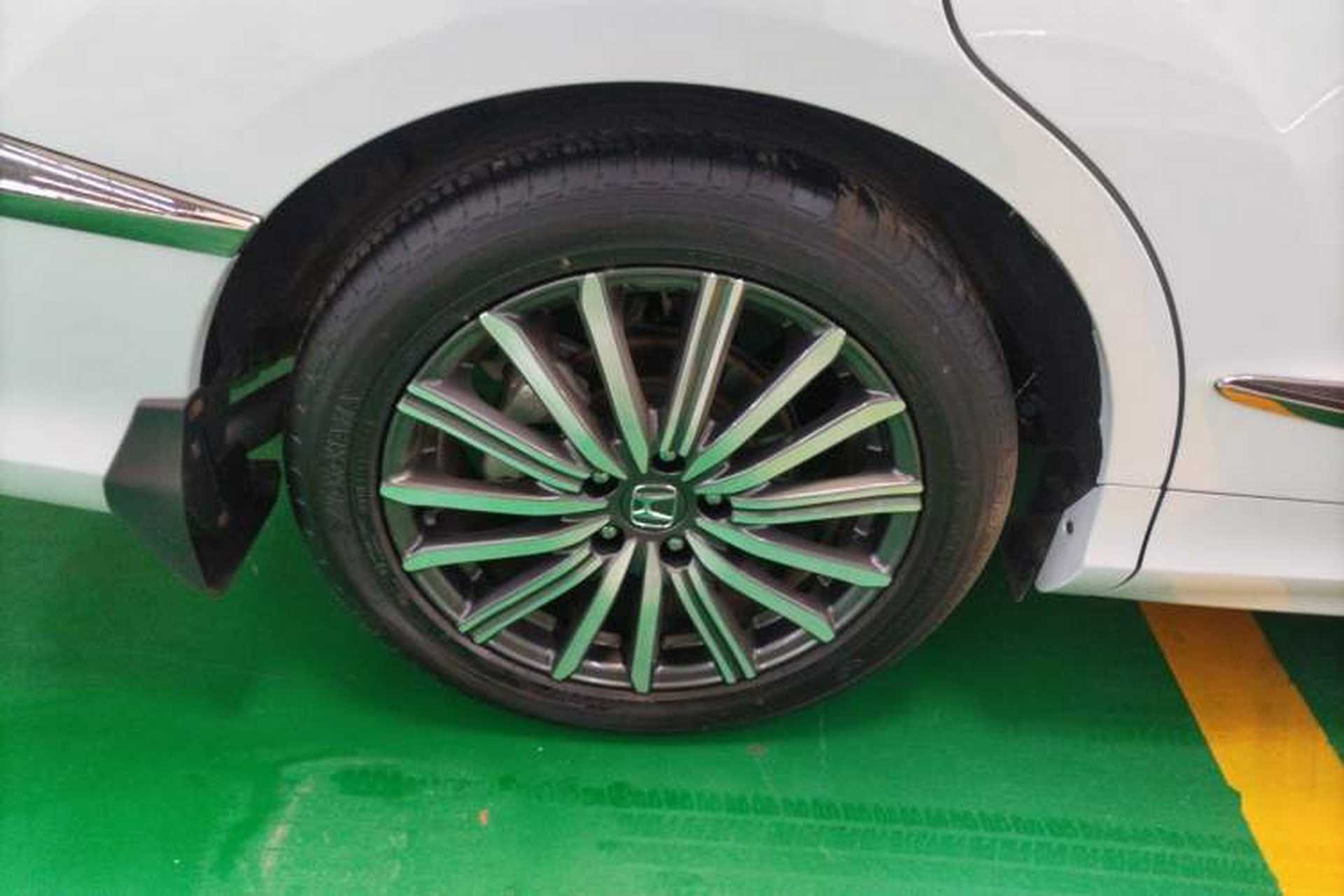 Used Honda Elysion 2024 2.0L eHEV Comfort Edition Right Rear Wheel Hub