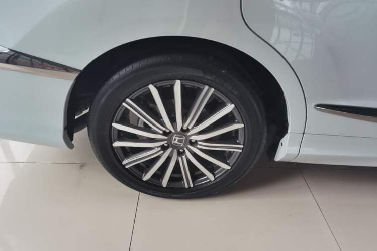 Used Honda Elysion 2024 2.0L eHEV Luxury Edition Right Rear Wheel Hub