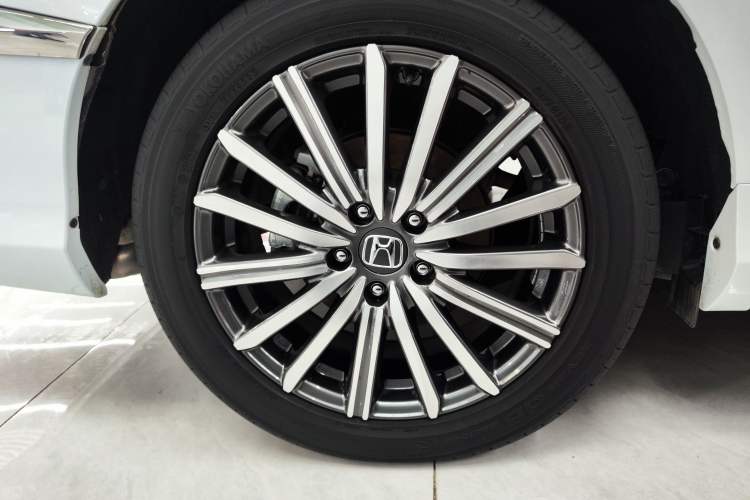 Used Honda Elysion 2024 2.0L eHEV Luxury Edition Right Rear Wheel Hub