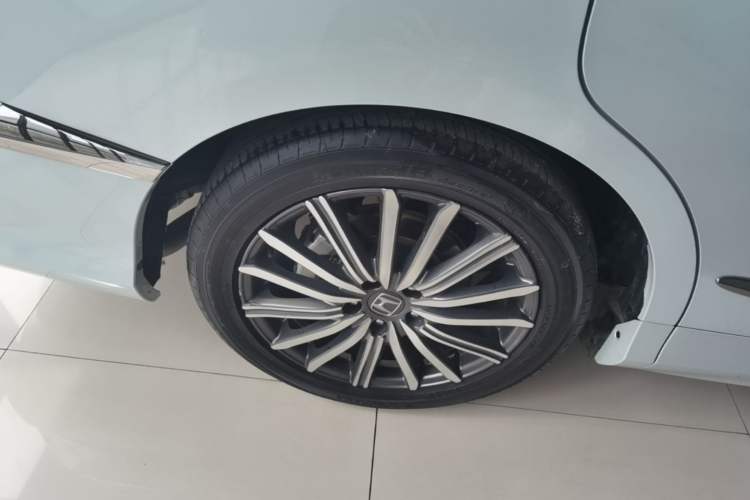 Used Honda Elysion 2024 2.0L eHEV Luxury Edition Right Rear Wheel Hub