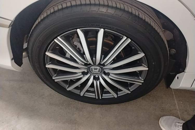 Used Honda Elysion 2024 2.0L eHEV Luxury Edition Right Rear Wheel Hub