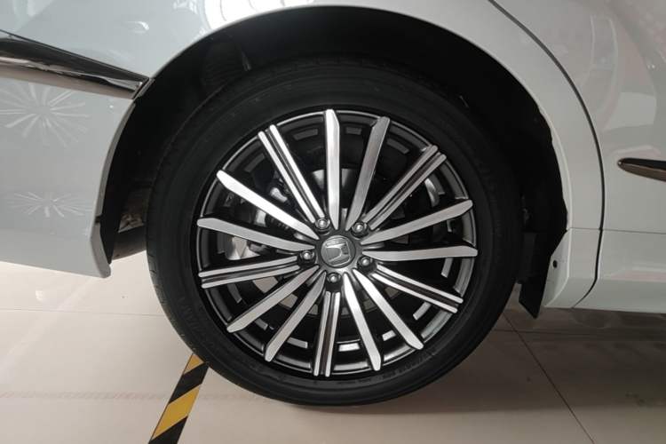 Used Honda Elysion 2024 2.0L eHEV Luxury Edition Right Rear Wheel Hub