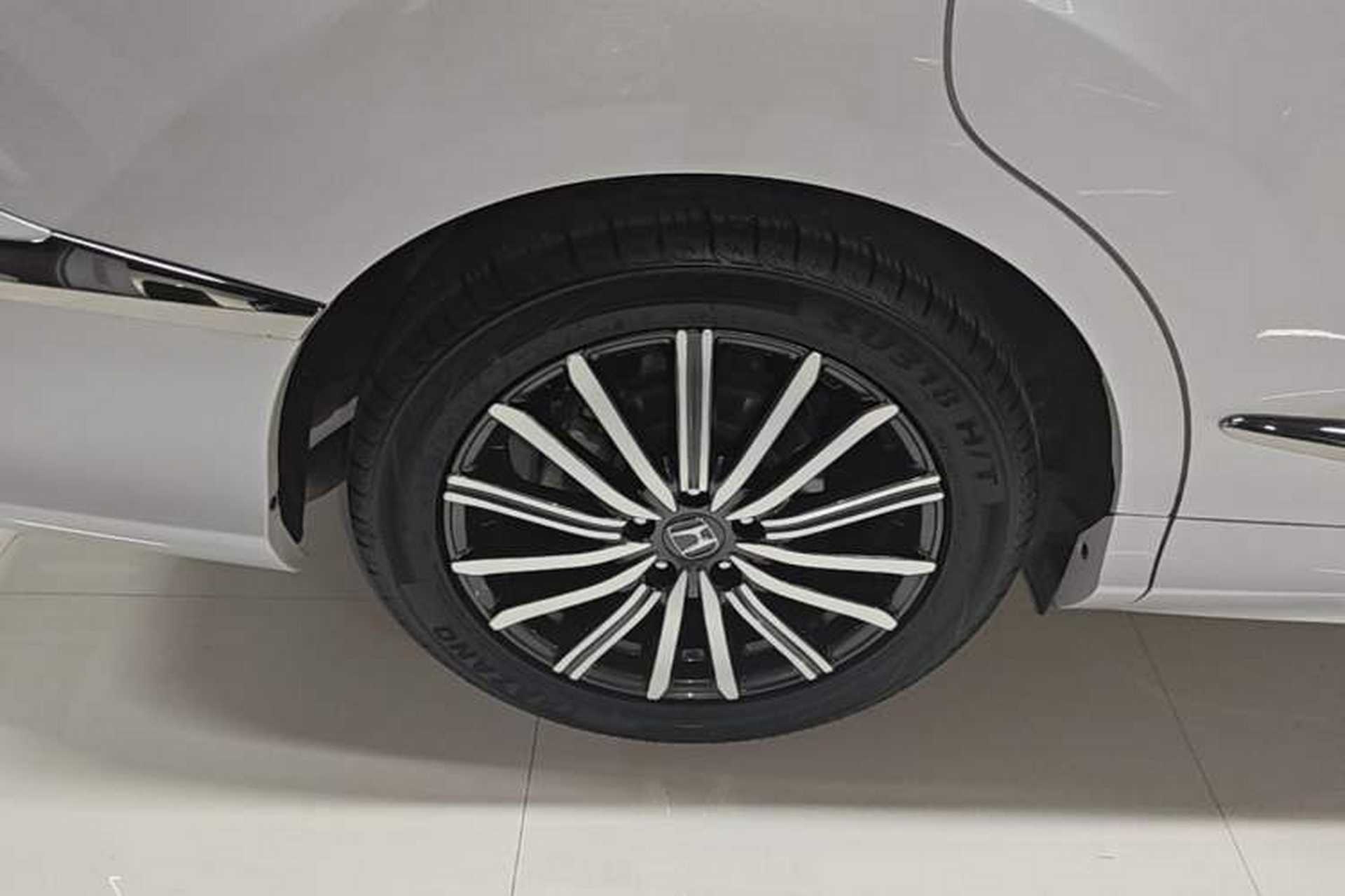 Used Honda Elysion 2024 2.0L eHEV Luxury Edition Right Rear Wheel Hub