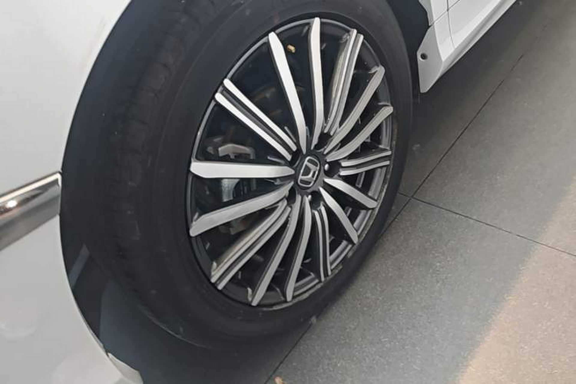 Used Honda Elysion 2024 2.0L eHEV Luxury Edition Right Rear Wheel Hub