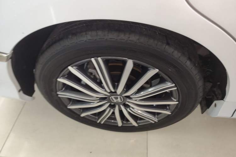 Used Honda Elysion 2024 2.0L eHEV Luxury Edition Right Rear Wheel Hub