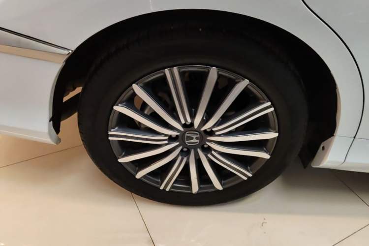 Used Honda Elysion 2024 2.0L eHEV Luxury Edition Right Rear Wheel Hub