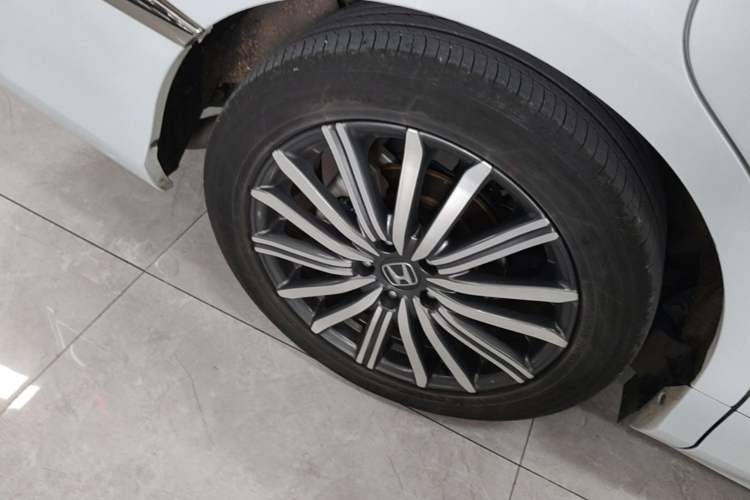 Used Honda Elysion 2024 2.0L eHEV Luxury Edition Right Rear Wheel Hub